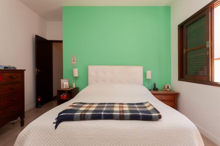 Casa de condomínio à venda com 250m², 4 quartos e 4 vagasQuarto Suíte