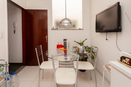 Casa de condomínio à venda com 250m², 4 quartos e 4 vagasCozinha