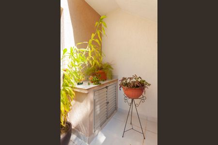 Casa de condomínio à venda com 250m², 4 quartos e 4 vagasQuintal