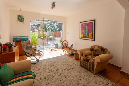 Casa de condomínio à venda com 250m², 4 quartos e 4 vagasSalão de Festas