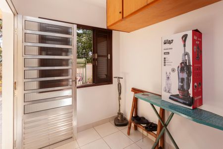 Casa de condomínio à venda com 250m², 4 quartos e 4 vagasQuarto de Serviço