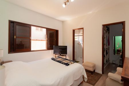 Casa de condomínio à venda com 250m², 4 quartos e 4 vagasQuarto Suíte