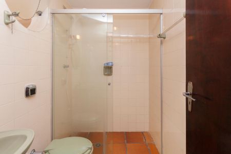 Casa de condomínio à venda com 250m², 4 quartos e 4 vagasBanheiro Social