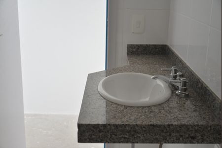 Apartamento à venda com 82m², 3 quartos e 2 vagasBanheiro Social