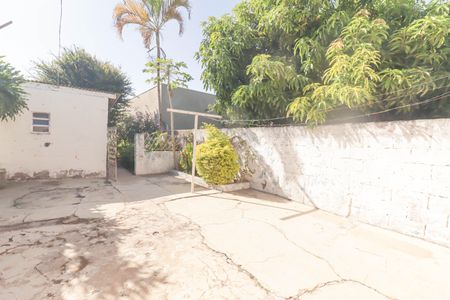 Casa à venda com 234m², 3 quartos e 1 vaga Casa à venda com 234m², 3 quartos e 1 vagaQuintal