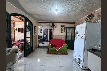 Casa à venda com 90m², 2 quartos e 3 vagas Casa à venda com 90m², 2 quartos e 3 vagasCozinha