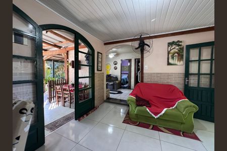 Casa à venda com 90m², 2 quartos e 3 vagas Casa à venda com 90m², 2 quartos e 3 vagasCozinha