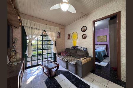 Casa à venda com 90m², 2 quartos e 3 vagas Casa à venda com 90m², 2 quartos e 3 vagasSala