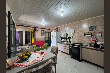 Casa à venda com 90m², 2 quartos e 3 vagas Casa à venda com 90m², 2 quartos e 3 vagasCozinha