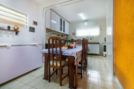 Casa à venda com 318m², 3 quartos e 4 vagas