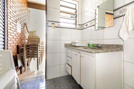 Casa à venda com 318m², 3 quartos e 4 vagas