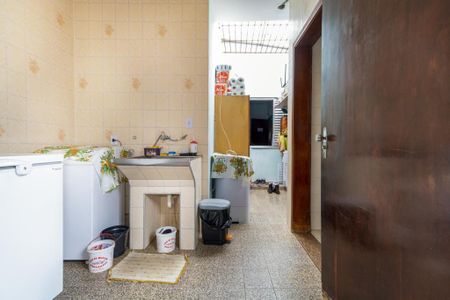Casa à venda com 318m², 3 quartos e 4 vagas