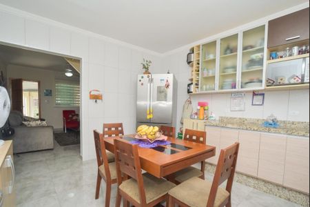 Casa à venda com 156m², 2 quartos e 3 vagas