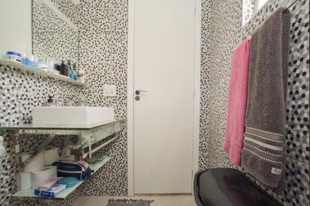 Casa à venda com 156m², 2 quartos e 3 vagas