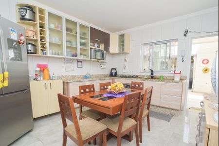 Casa à venda com 156m², 2 quartos e 3 vagas