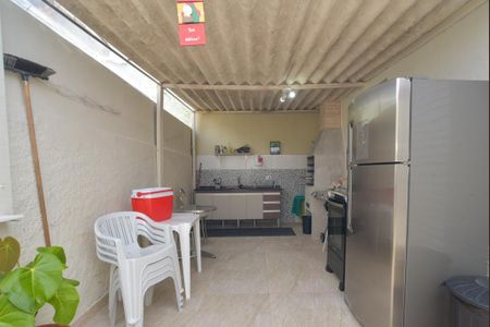 Casa à venda com 156m², 2 quartos e 3 vagas