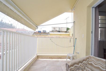 Casa à venda com 156m², 2 quartos e 3 vagas