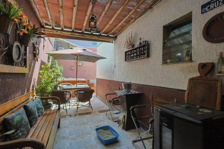 Apartamento à venda com 150m², 3 quartos e 1 vaga Apartamento à venda com 150m², 3 quartos e 1 vagaVaranda