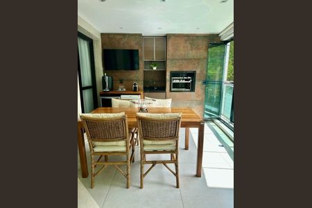 Apartamento à venda com 241m², 4 quartos e 4 vagas