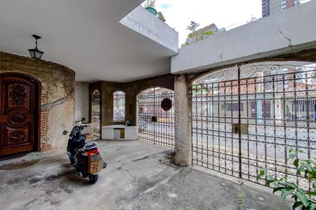 Casa à venda com 300m², 3 quartos e 4 vagasGaragem