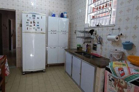 Casa à venda com 160m², 4 quartos e 4 vagas