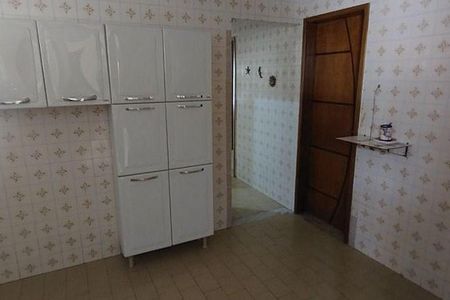 Casa à venda com 160m², 4 quartos e 4 vagas