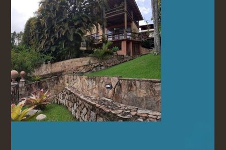 Casa à venda com 370m², 3 quartos e 4 vagas