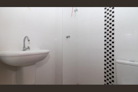 Apartamento à venda com 38m², 2 quartos e sem vaga Apartamento à venda com 38m², 2 quartos e sem vagaBanheiro