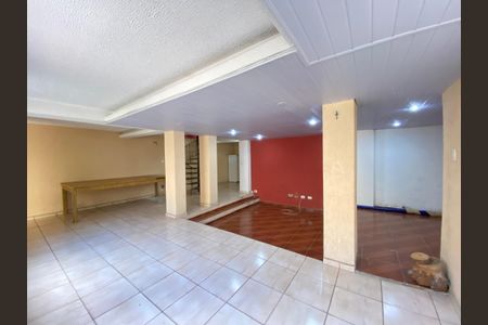 Casa à venda com 340m², 5 quartos e 4 vagasÁrea Externa