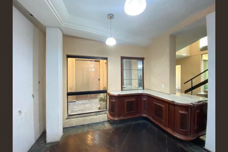 Casa à venda com 340m², 5 quartos e 4 vagasSala