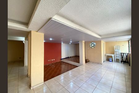 Casa à venda com 340m², 5 quartos e 4 vagasÁrea Externa