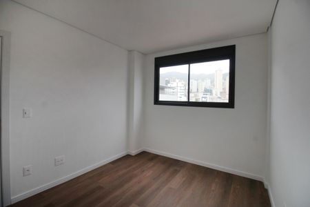 Apartamento à venda com 144m², 2 quartos e 2 vagasQuarto 2