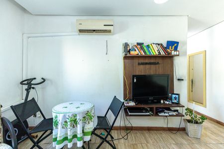 Apartamento à venda com 53m², 2 quartos e 1 vaga Apartamento à venda com 53m², 2 quartos e 1 vagaSala