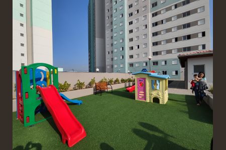Apartamento para alugar com 40m², 2 quartos e 1 vaga Apartamento para alugar com 40m², 2 quartos e 1 vagaÁrea comum - Playground