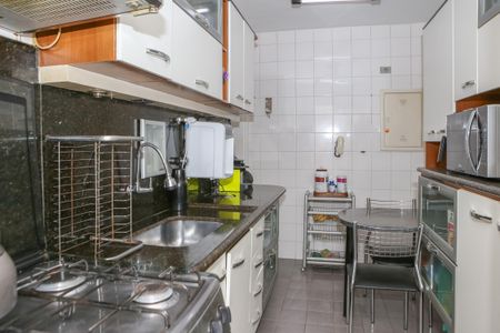 Apartamento à venda com 82m², 3 quartos e 1 vagaCozinha