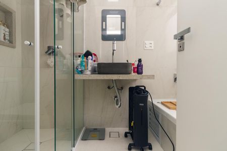 Apartamento à venda com 78m², 2 quartos e 1 vagaBanheiro 1 - Suíte