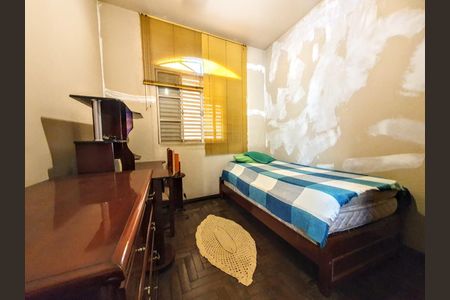 Casa à venda com 403m², 4 quartos e 2 vagas Casa à venda com 403m², 4 quartos e 2 vagasQuarto 2