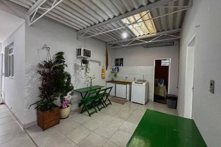 Casa à venda com 360m², 3 quartos e 3 vagas Casa à venda com 360m², 3 quartos e 3 vagasÁrea de Serviço