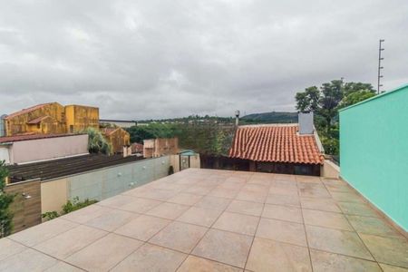 Casa à venda com 330m², 4 quartos e 2 vagas Casa à venda com 330m², 4 quartos e 2 vagasÁrea Externa