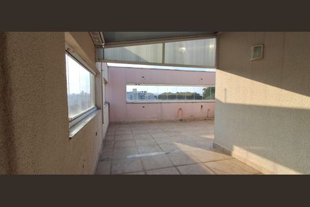 Apartamento à venda com 160m², 3 quartos e 3 vagasCobertura