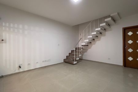 Casa à venda com 107m², 2 quartos e 1 vaga Casa à venda com 107m², 2 quartos e 1 vagaSala