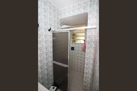 Casa à venda com 220m², 4 quartos e 2 vagas Casa à venda com 220m², 4 quartos e 2 vagasBanheiro 1