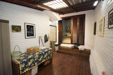 Casa à venda com 220m², 4 quartos e 2 vagas Casa à venda com 220m², 4 quartos e 2 vagasDespensa