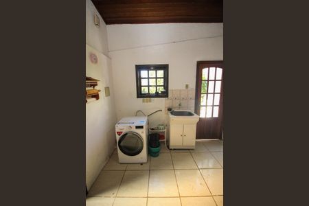 Casa à venda com 220m², 4 quartos e 2 vagas Casa à venda com 220m², 4 quartos e 2 vagasÁrea de Serviço