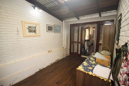 Casa à venda com 220m², 4 quartos e 2 vagas Casa à venda com 220m², 4 quartos e 2 vagasDespensa