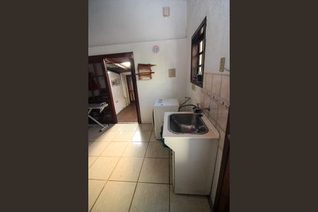 Casa à venda com 220m², 4 quartos e 2 vagas Casa à venda com 220m², 4 quartos e 2 vagasÁrea de Serviço