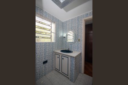 Casa à venda com 220m², 4 quartos e 2 vagas Casa à venda com 220m², 4 quartos e 2 vagasBanheiro da Suíte