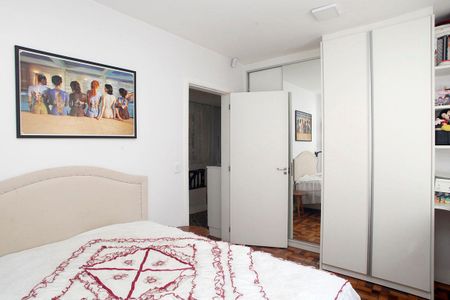 Casa à venda com 300m², 5 quartos e 5 vagasQuarto 4