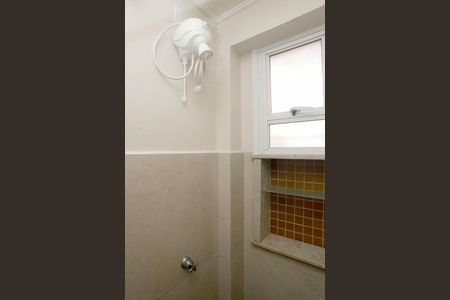 Casa à venda com 300m², 5 quartos e 5 vagasBanheiro Quarto 2 Suíte