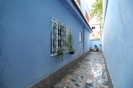 Casa à venda com 138m², 2 quartos e 1 vagaLateral